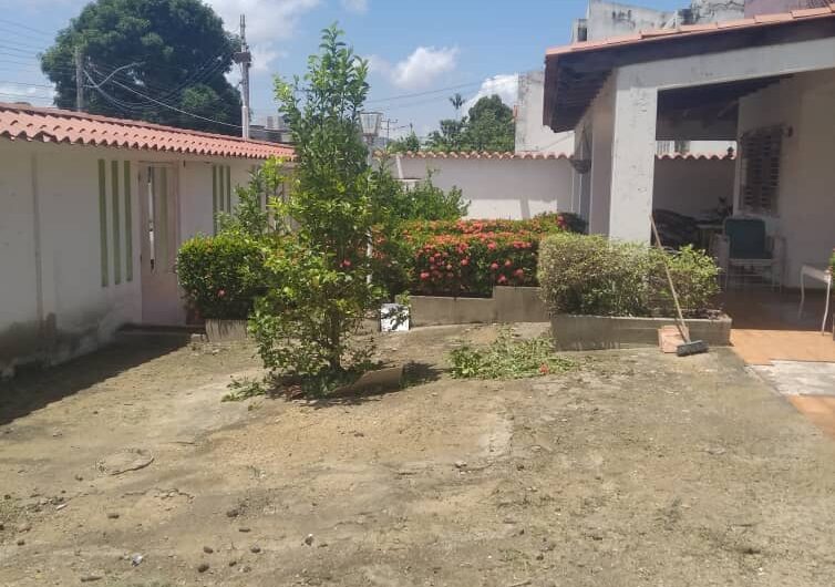 CASA DOS NIVELES URB. MORRO III LECHERIA
