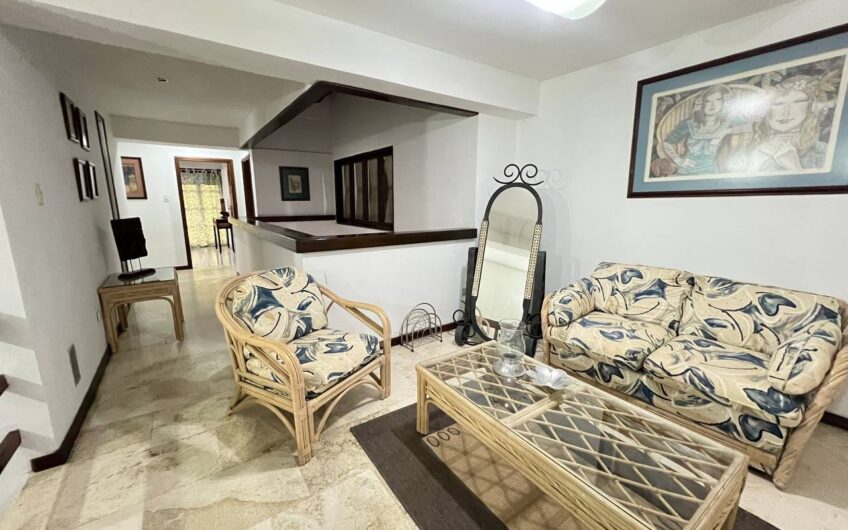 TOWN HOUSE EN ALQUILER C.R. VILLA LE CHAPEAU