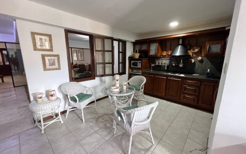 TOWN HOUSE EN ALQUILER C.R. VILLA LE CHAPEAU