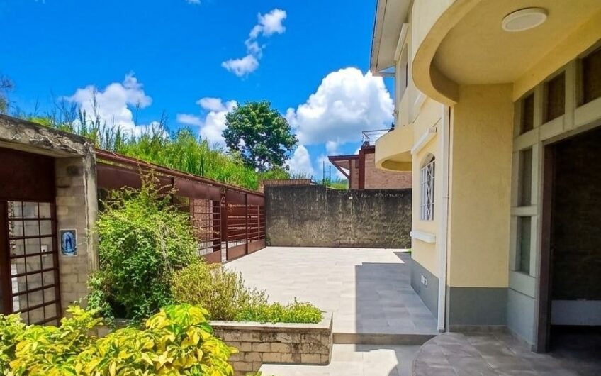 Casa en Venta en el Hatillo (Sector dos pasos)