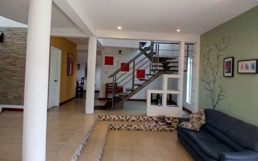 Casa en Venta en el Hatillo (Sector dos pasos)